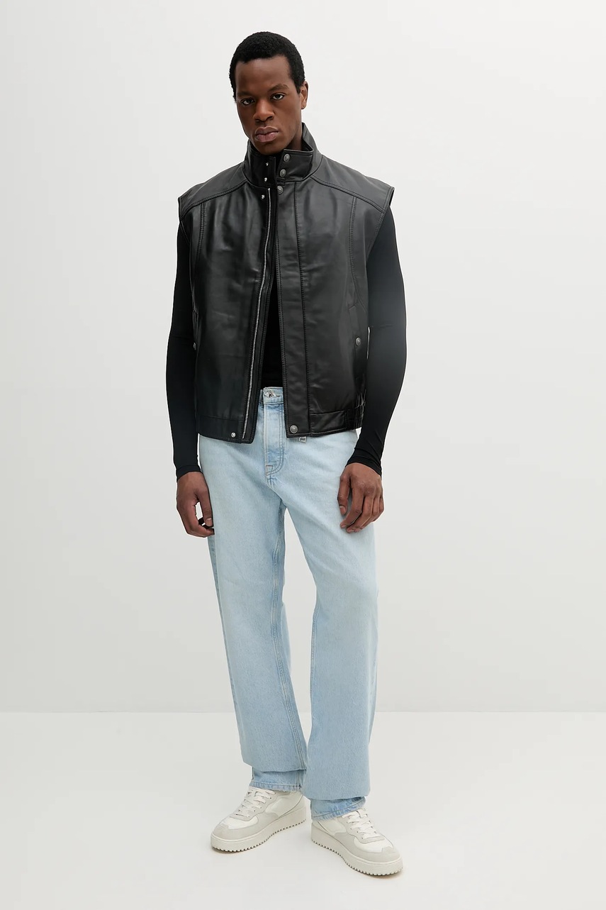 Кожаный жилет Versace Jeans Couture цвет чёрный переходная 78GAVP00 CPPS3 Кожаный жилет Versace Jeans Couture цвет чёрный переходная 78GAVP00 CPPS3