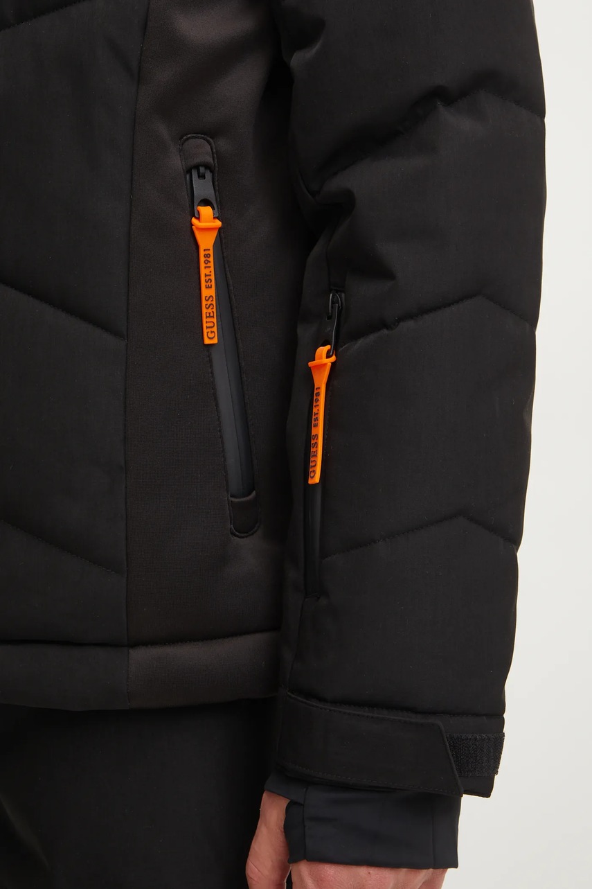 Μπουφάν για σκι Guess χρώμα: μαύρο, M4PL3U WH0K0 φωτογραφία