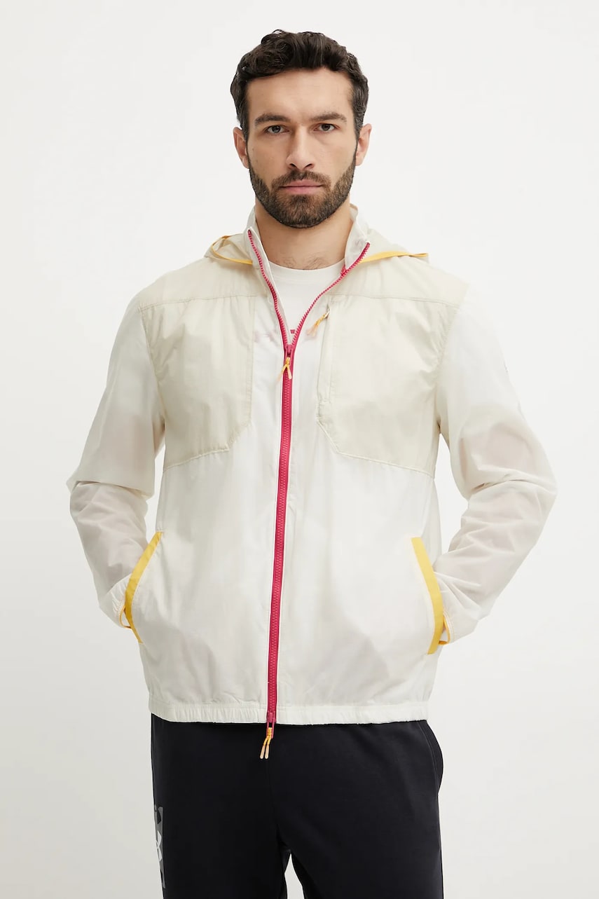 Under Armour geaca de ploaie Launch Trail barbati, culoarea bej, de tranzitie, 1383243