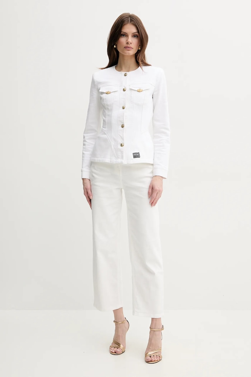 Джинсовый пиджак Versace Jeans Couture цвет белый однобортный однотонный 78HAS457 EW015TC2 Джинсовый пиджак Versace Jeans Couture цвет белый однобортный однотонный 78HAS457 EW015TC2