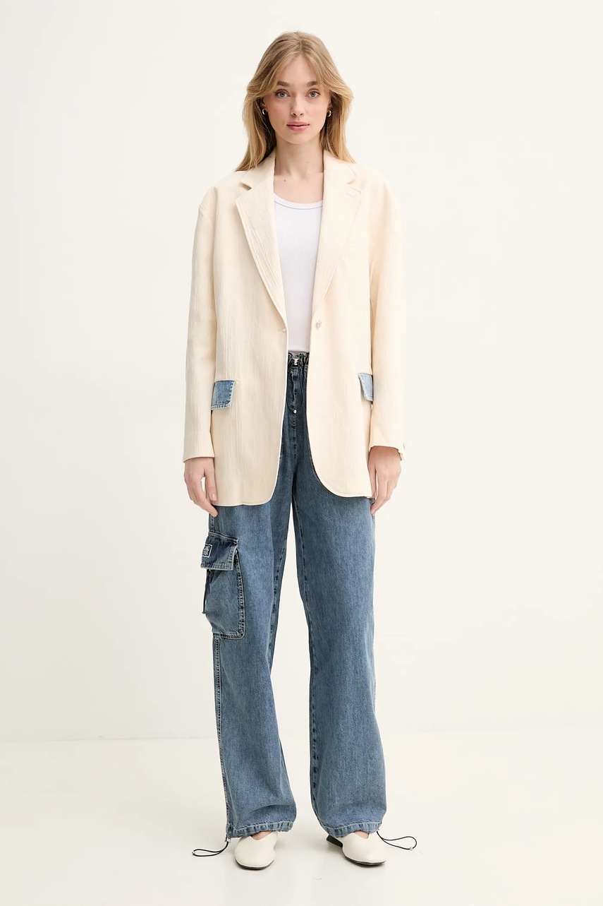 Пиджак Moschino Jeans цвет бежевый однобортный 0508 3717 Пиджак Moschino Jeans цвет бежевый однобортный 0508 3717