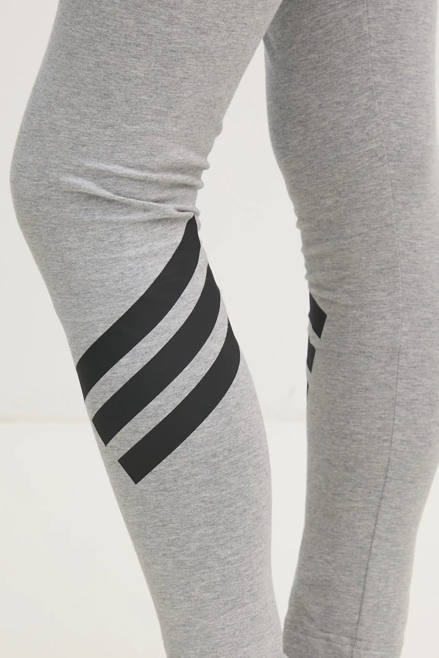 Κολάν adidas Future Icons χρώμα: γκρι, JE0219 φωτογραφία