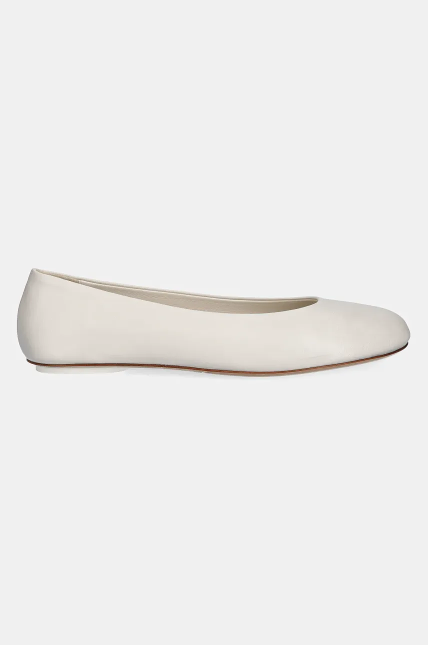 Кожаные балетки Weekend Max Mara TODI цвет бежевый  2515521074600 Кожаные балетки Weekend Max Mara TODI цвет бежевый  2515521074600