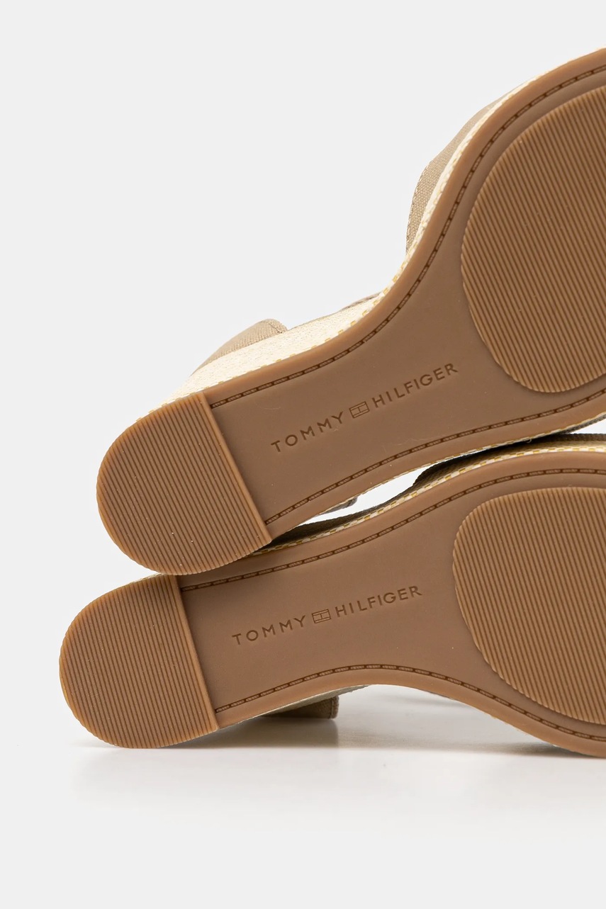 Еспадрилі Tommy Hilfiger FLAG HIGH WEDGE ESPAD CLOSED TOE колір бежевий на танкетці FW0FW08494 