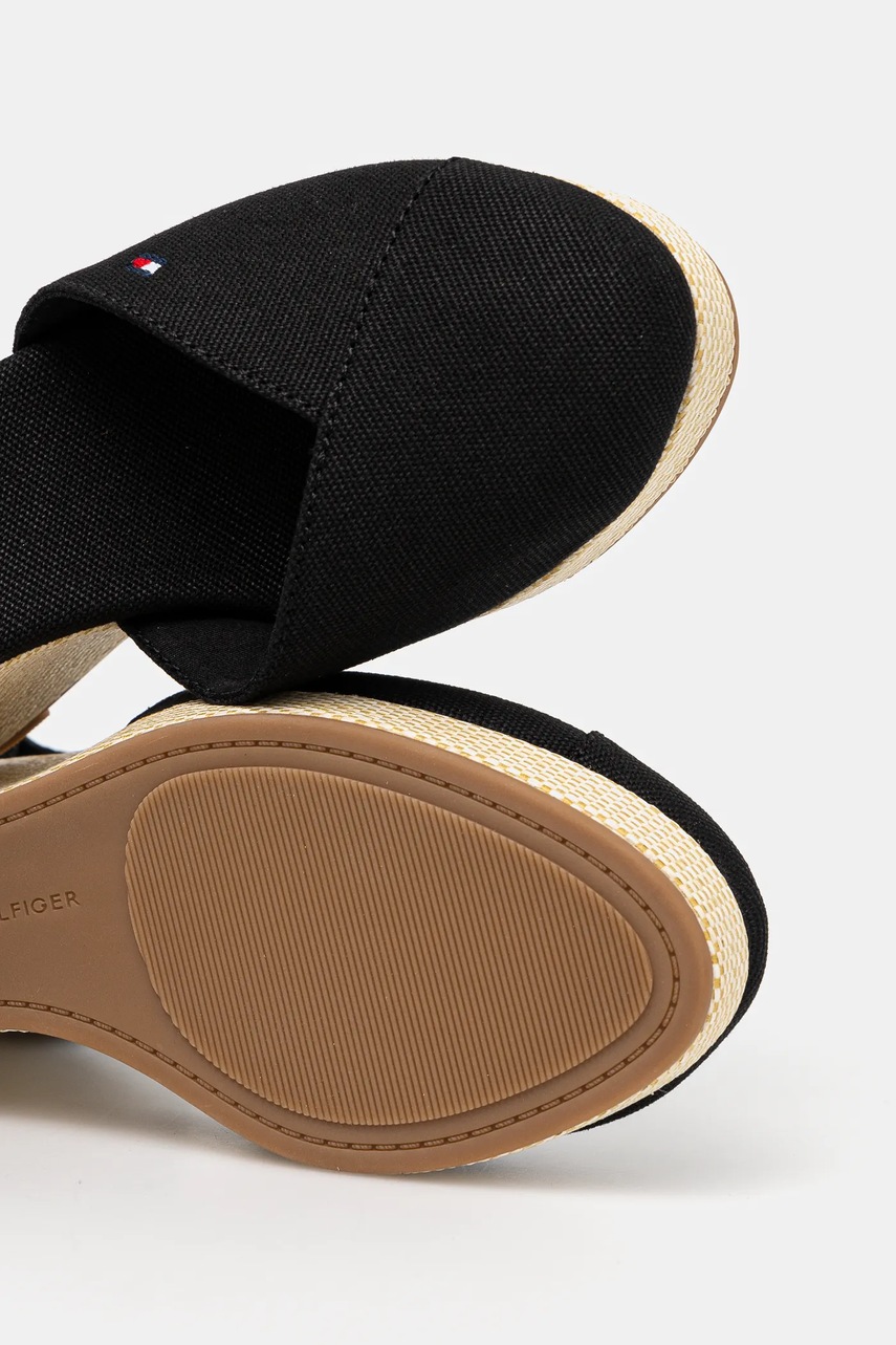 Еспадрилі Tommy Hilfiger FLAG HIGH WEDGE ESPAD CLOSED TOE колір чорний на танкетці FW0FW08494 
