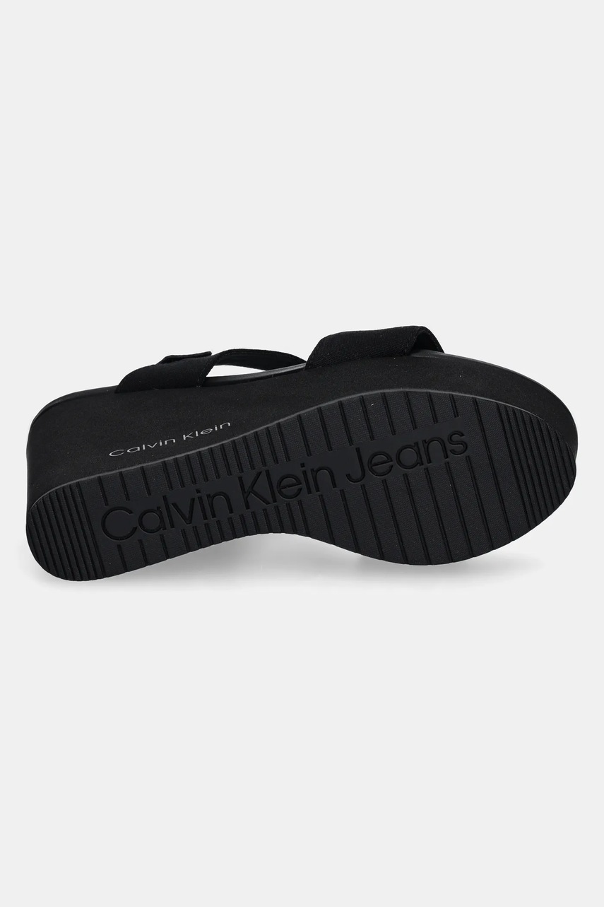 Πέδιλα Calvin Klein Jeans WEDGE SANDAL WEBBING IN χρώμα: μαύρο, YW0YW01790 φωτογραφία