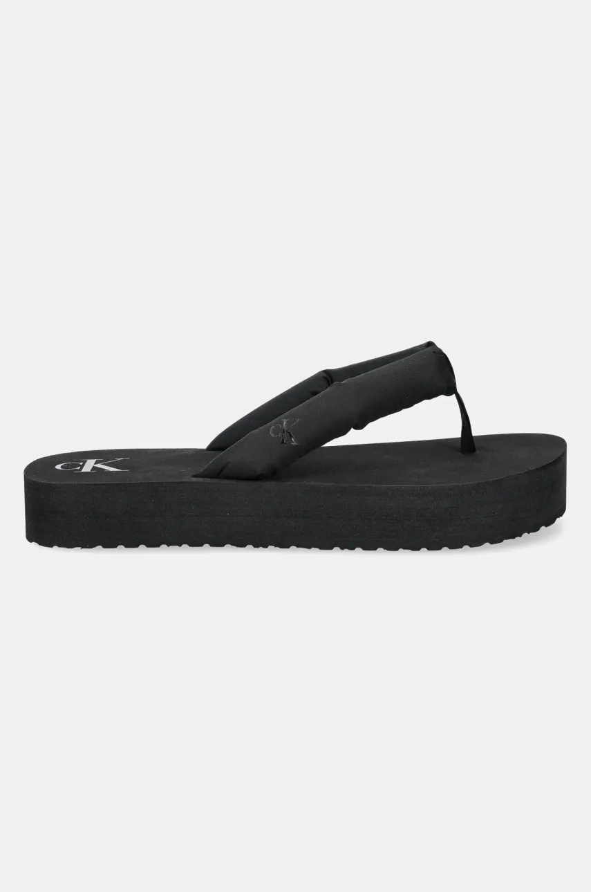 Вьетнамки Calvin Klein Jeans BEACH SANDAL FLATFORM TTXR SATIN женские цвет чёрный на платформе YW0YW01723 Вьетнамки Calvin Klein Jeans BEACH SANDAL FLATFORM TTXR SATIN женские цвет чёрный на платформе YW0YW01723