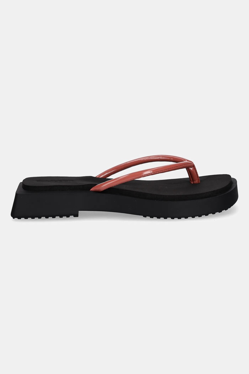 Вьетнамки Calvin Klein Jeans SQ LOW WEDGE SANDAL STITCH цвет розовый на платформе YW0YW01716 Вьетнамки Calvin Klein Jeans SQ LOW WEDGE SANDAL STITCH цвет розовый на платформе YW0YW01716