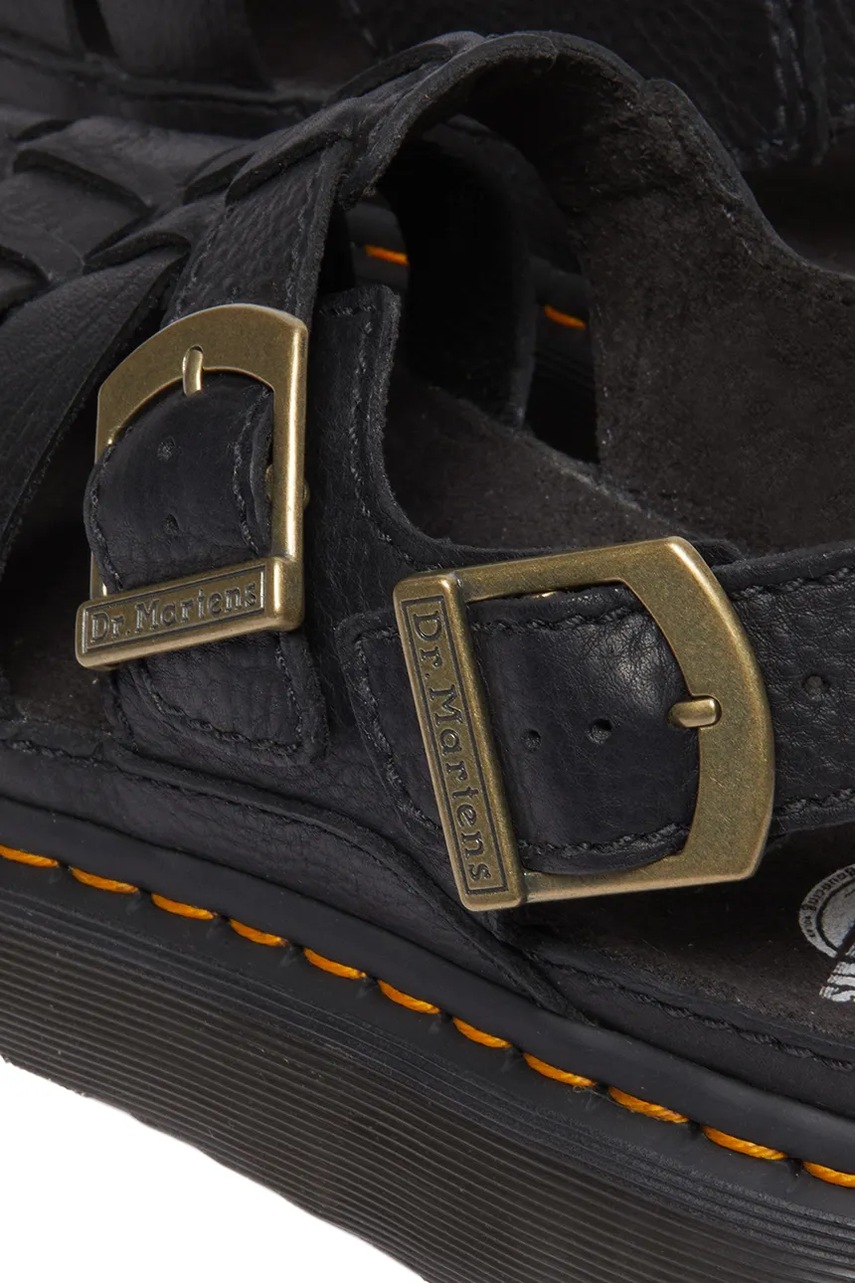 Δερμάτινα σανδάλια Dr. Martens Wrenlie χρώμα: μαύρο, DM31524001 φωτογραφία