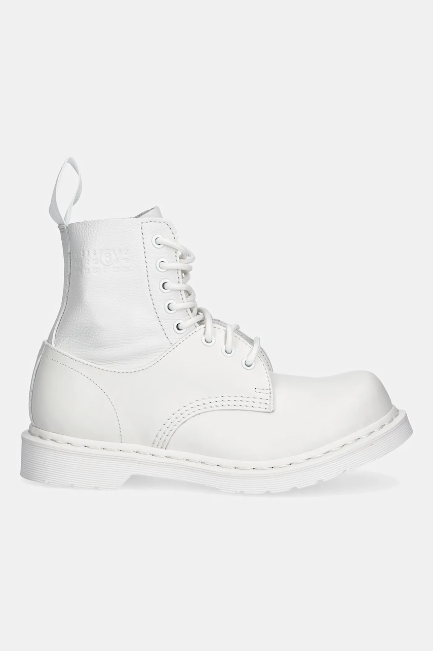Кожаные полусапоги MM6 Maison Margiela x Dr. Martens цвет белый на платформе S66WU0128 Кожаные полусапоги MM6 Maison Margiela x Dr. Martens цвет белый на платформе S66WU0128