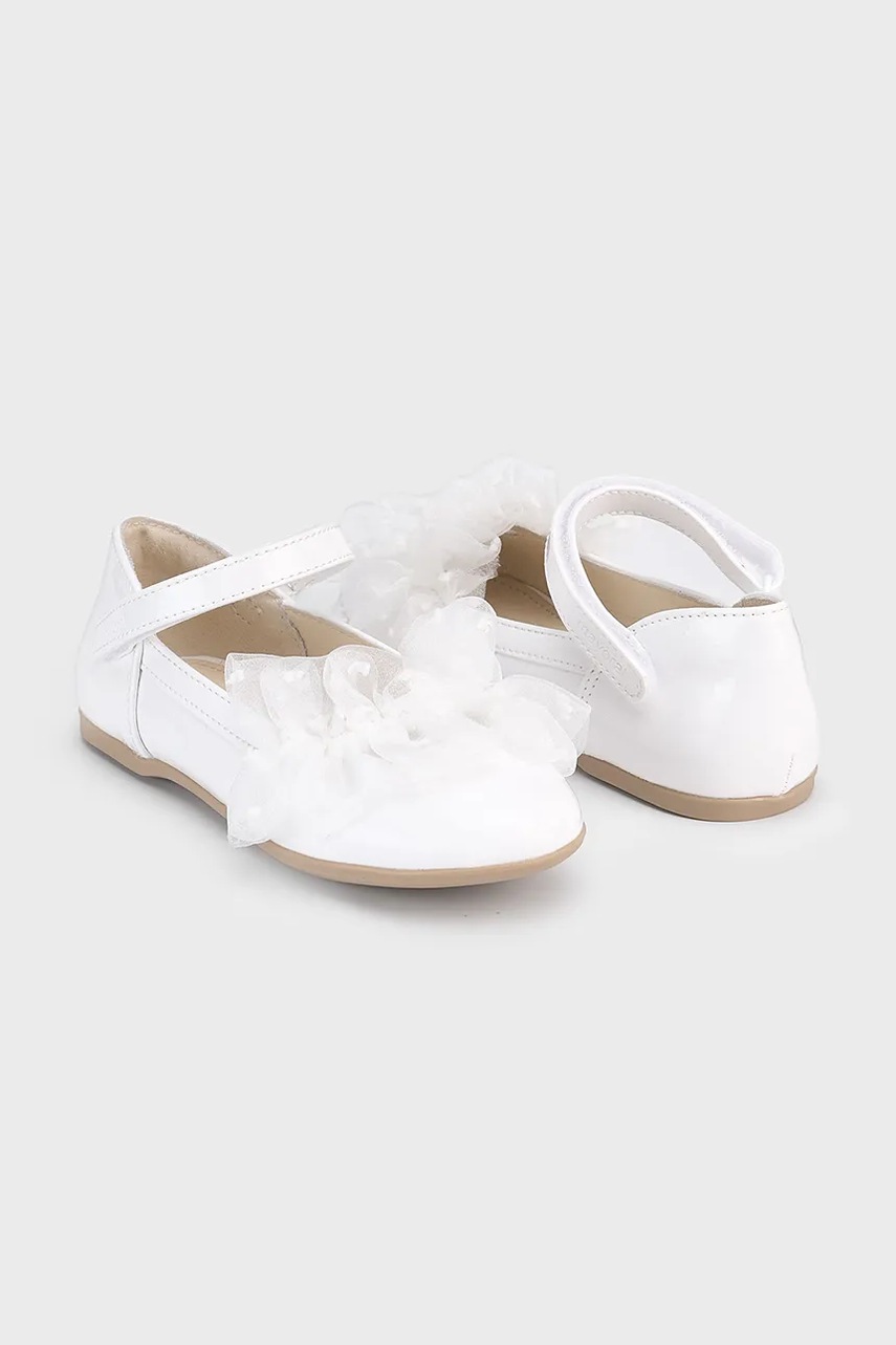 Дитячі балетки Mayoral колір білий 45617 Дитячі балетки Mayoral колір білий 45617