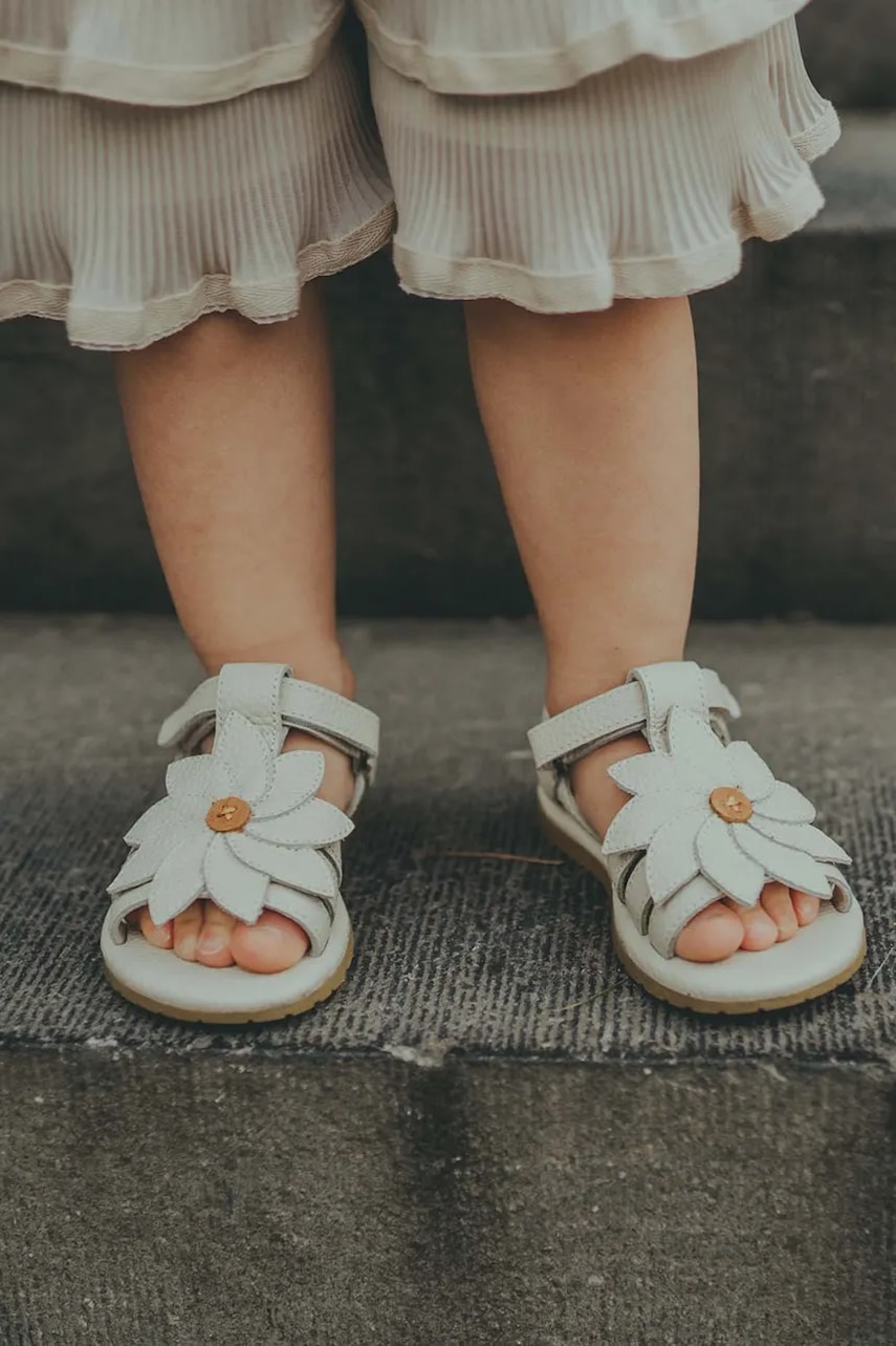 Donsje sandale din piele pentru copii Iles Fields Sandals Daisy culoarea alb, 2025102