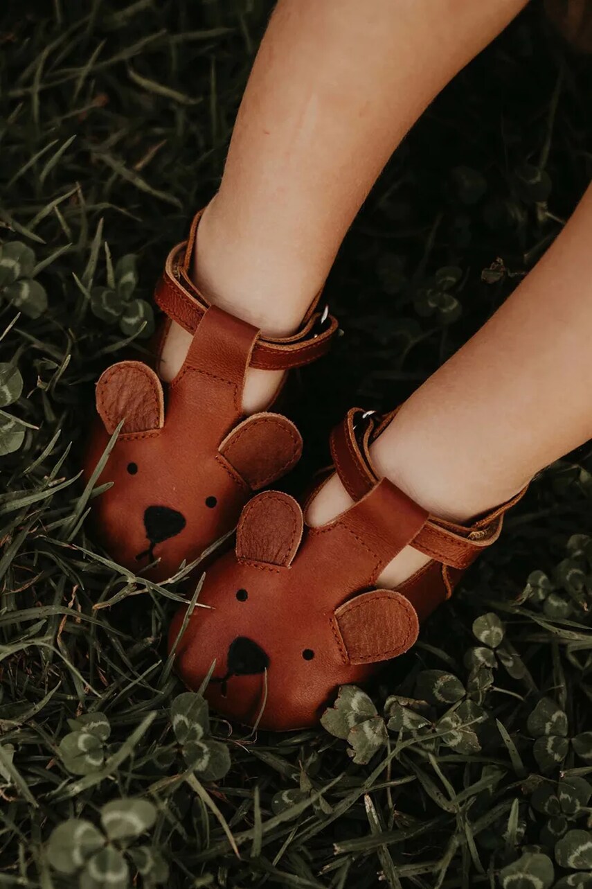 Donsje incaltaminte din piele pentru bebelusi Spark Classic Shoes Bear culoarea maro, 1002008