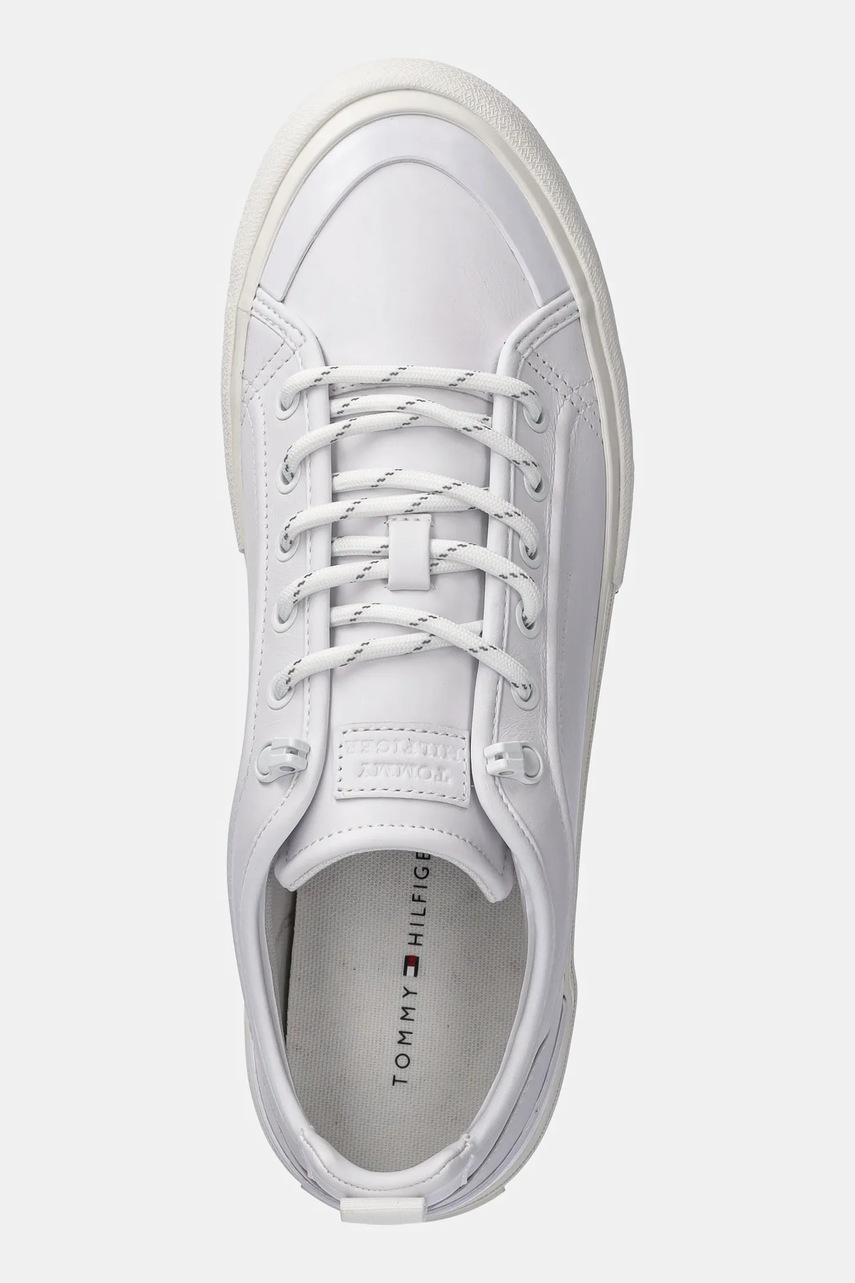 Δερμάτινα αθλητικά παπούτσια Tommy Hilfiger TH HI VULC CLEAT LOW LTH χρώμα: άσπρο, FM0FM05452 φωτογραφία