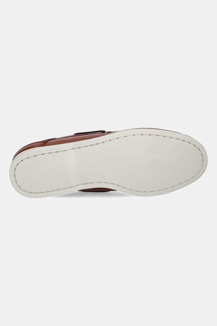 Δερμάτινα μοκασίνια Tommy Hilfiger TH BOAT SHOE CORE LTH χρώμα: καφέ, FM0FM05569 φωτογραφία