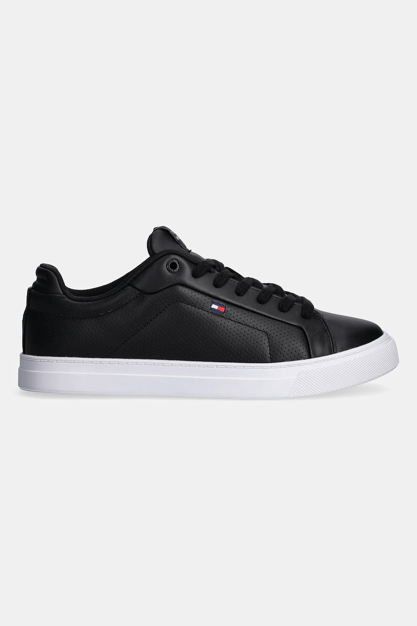 Кожаные кроссовки Tommy Hilfiger ICON COURT PINPERF LTH цвет чёрный FM0FM05483 Кожаные кроссовки Tommy Hilfiger ICON COURT PINPERF LTH цвет чёрный FM0FM05483