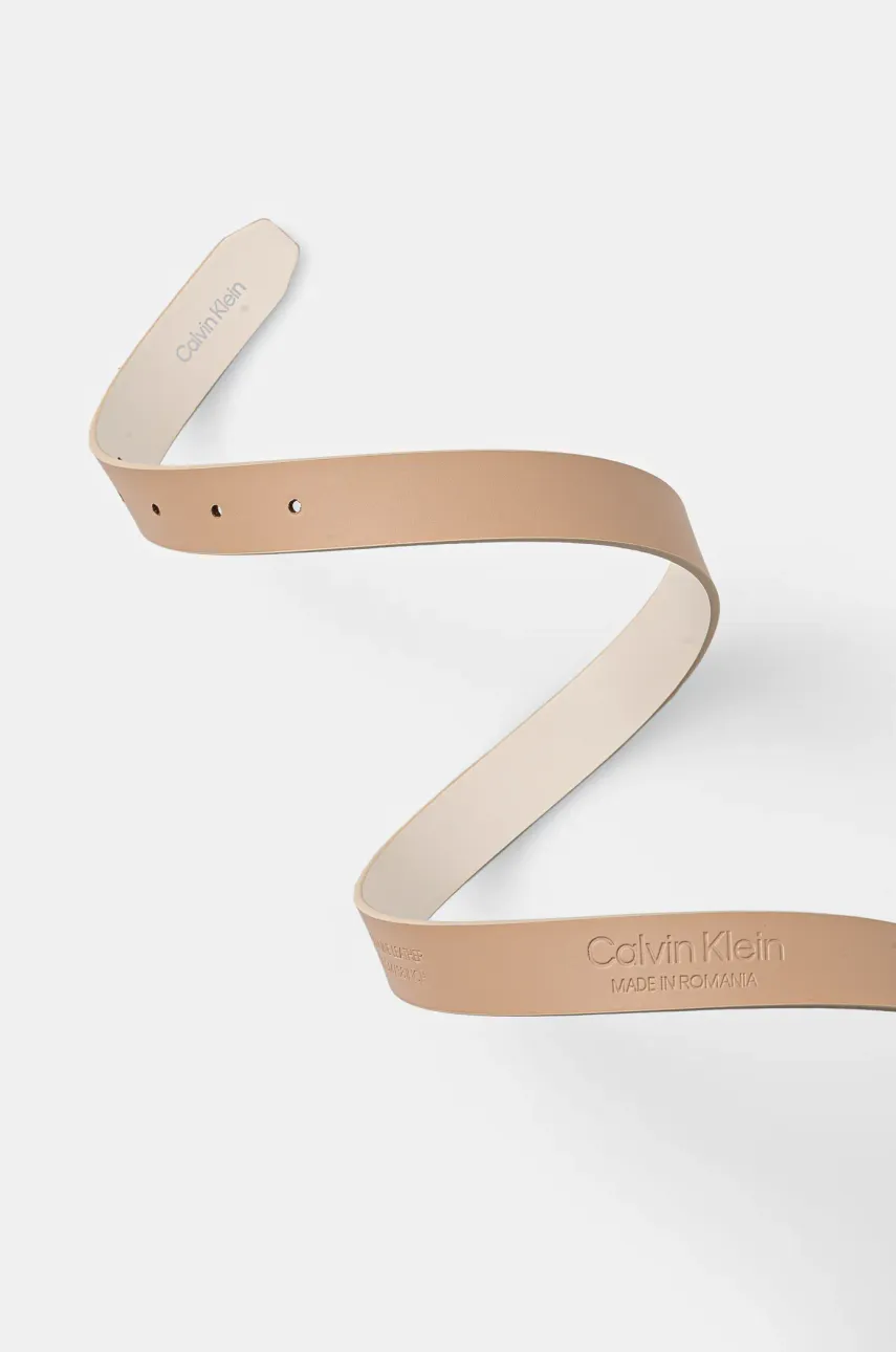 Кожаный ремень Calvin Klein женский цвет бежевый K60K613234 Кожаный ремень Calvin Klein женский цвет бежевый K60K613234