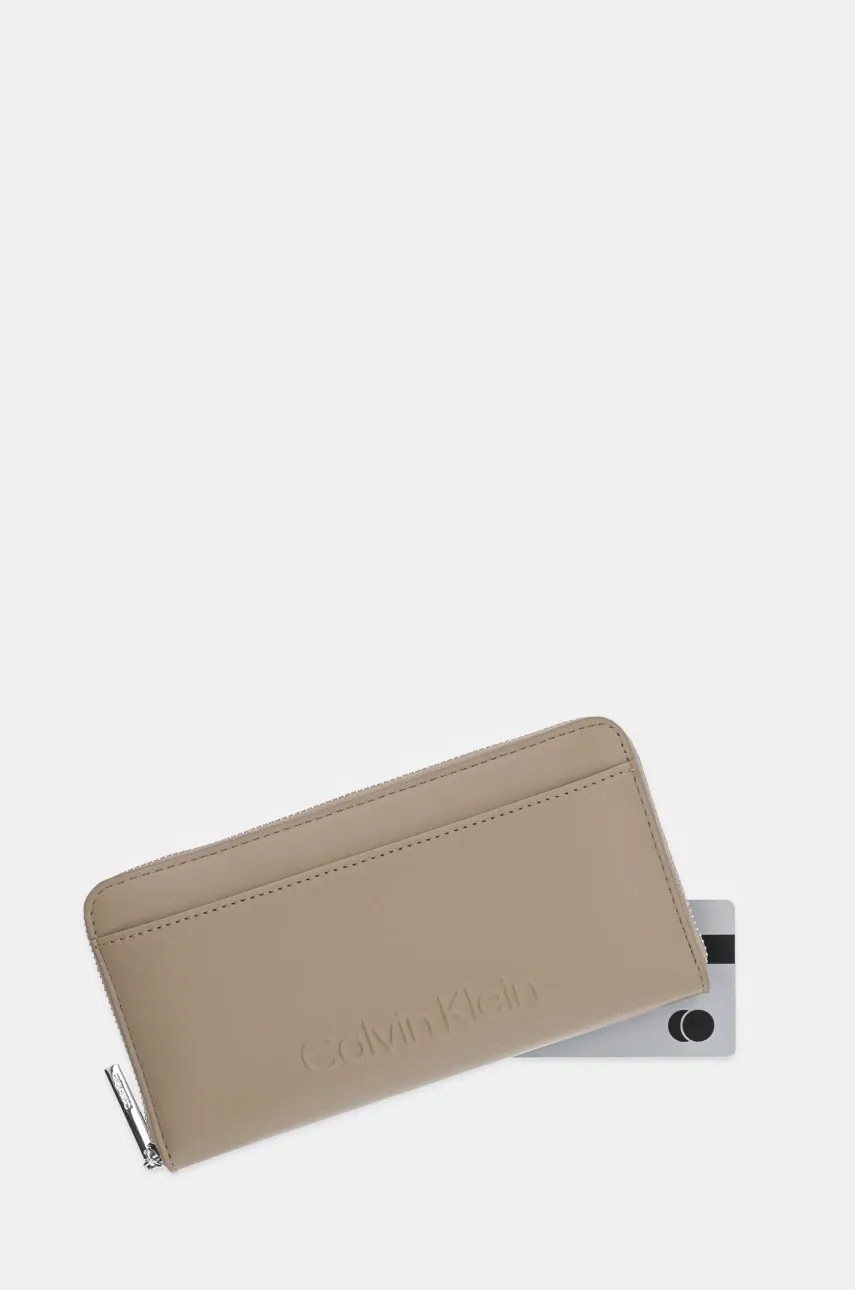 Кошелек Calvin Klein женский цвет бежевый K60K612952 Кошелек Calvin Klein женский цвет бежевый K60K612952