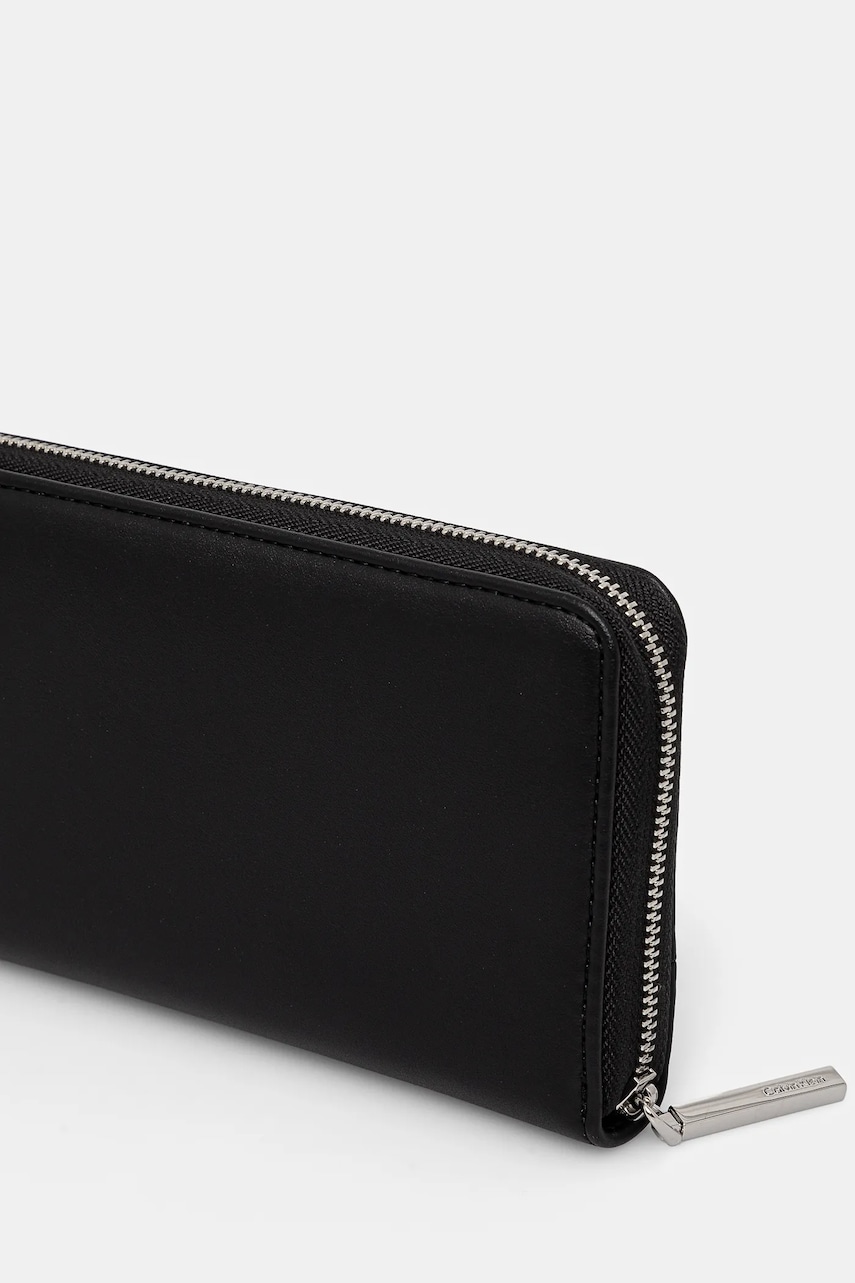 Кошелек Calvin Klein женский цвет чёрный K60K612955 Кошелек Calvin Klein женский цвет чёрный K60K612955