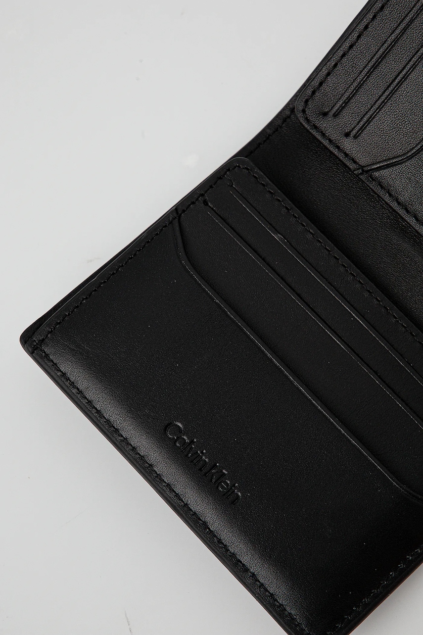 Кожаный кошелек Calvin Klein мужской цвет чёрный K50K512921 Кожаный кошелек Calvin Klein мужской цвет чёрный K50K512921