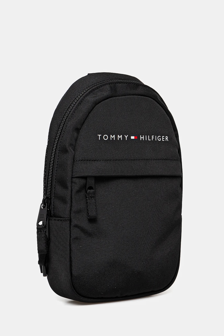 Детский рюкзак Tommy Hilfiger цвет чёрный маленький однотонный AU0AU01895 Детский рюкзак Tommy Hilfiger цвет чёрный маленький однотонный AU0AU01895