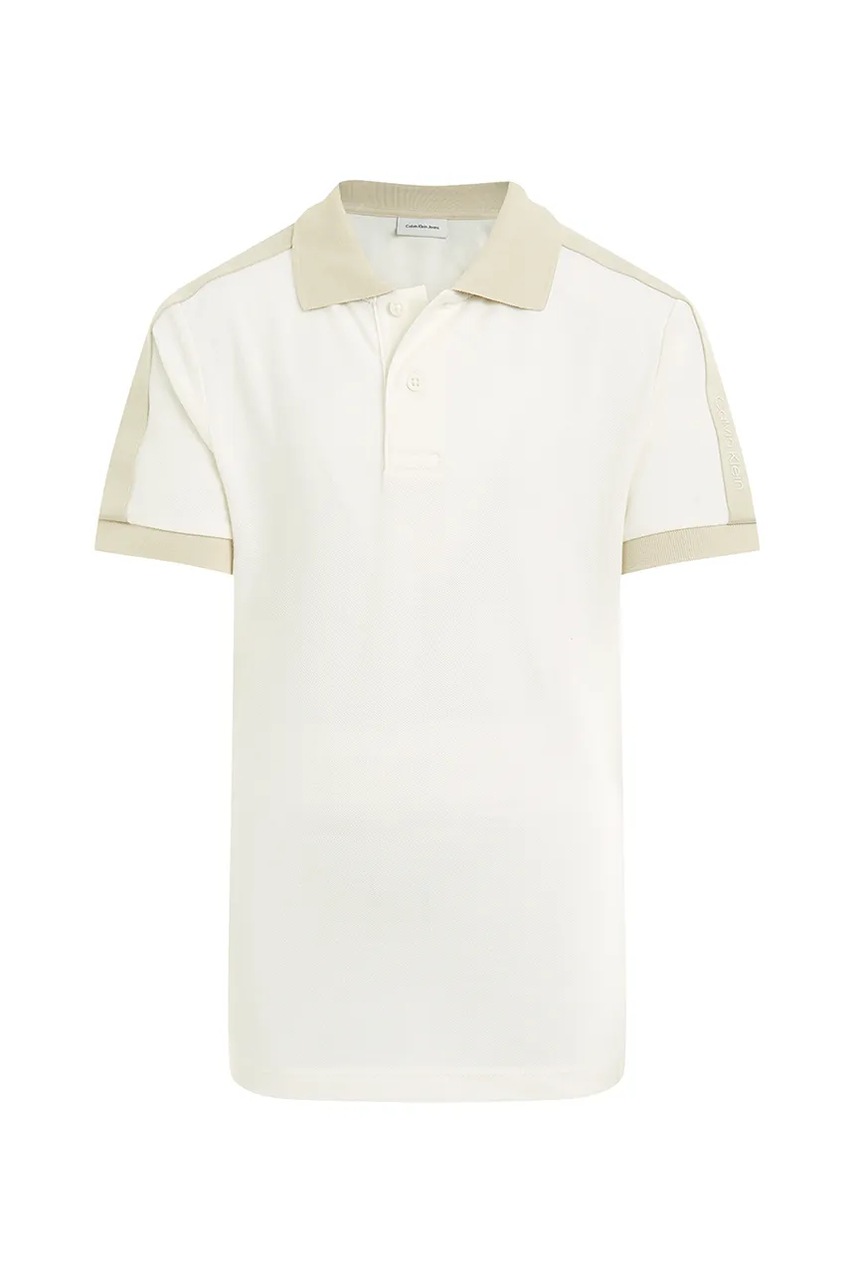 Дитяче поло Calvin Klein Jeans колір бежевий однотонне IB0IB02485 Дитяче поло Calvin Klein Jeans колір бежевий однотонне IB0IB02485