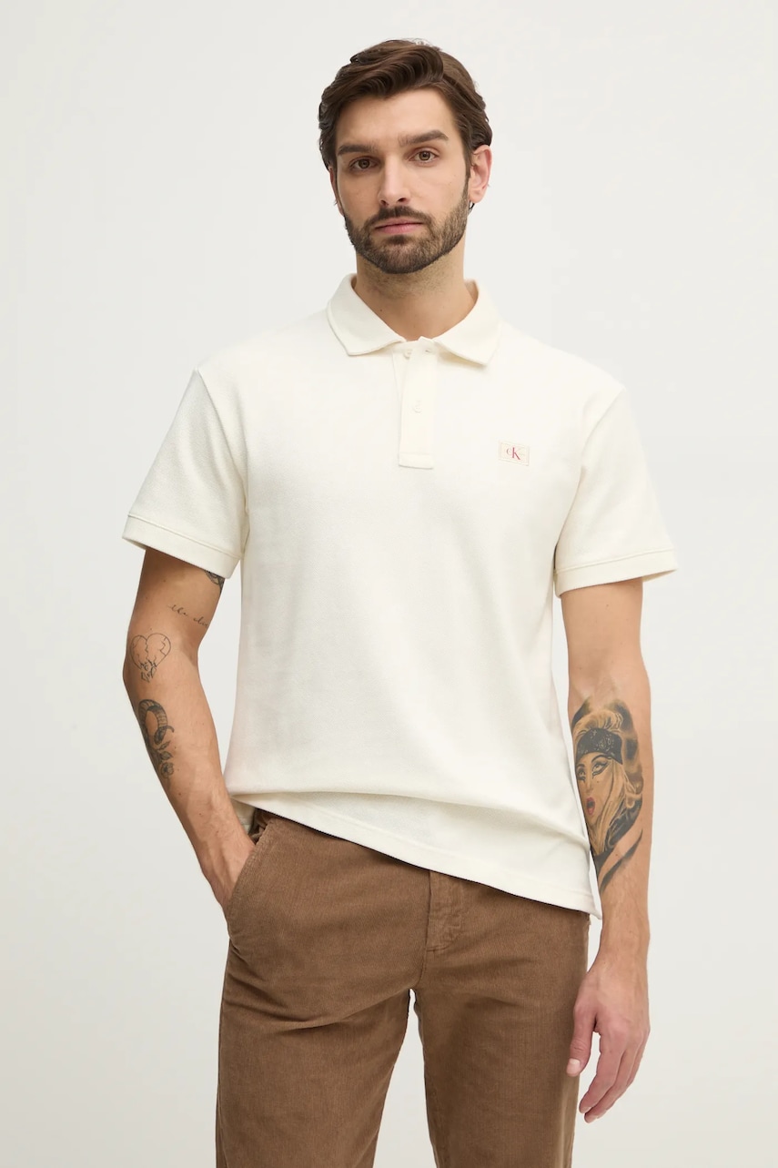 Levně Polo tričko Calvin Klein Jeans béžová barva, J30J327040