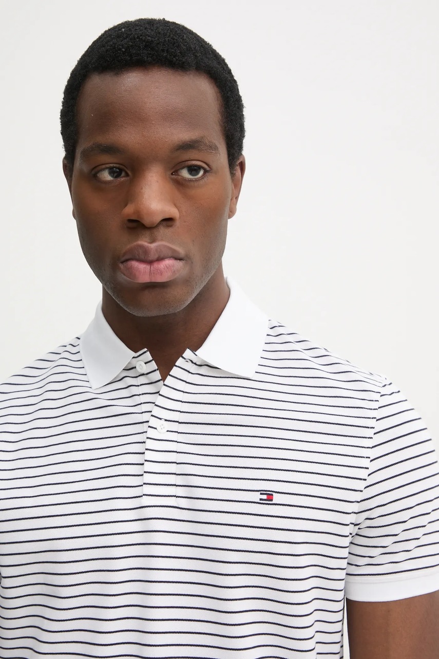 

Тениска с яка Tommy Hilfiger в бяло с десен MW0MW37309, Бял