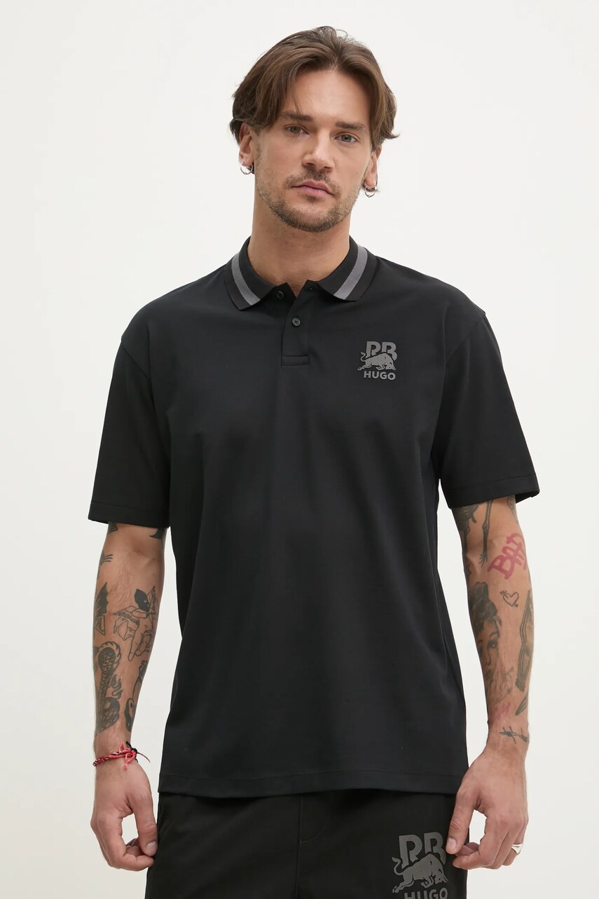 Levně Polo tričko HUGO x RACING BULLS černá barva, s potiskem, 50542748