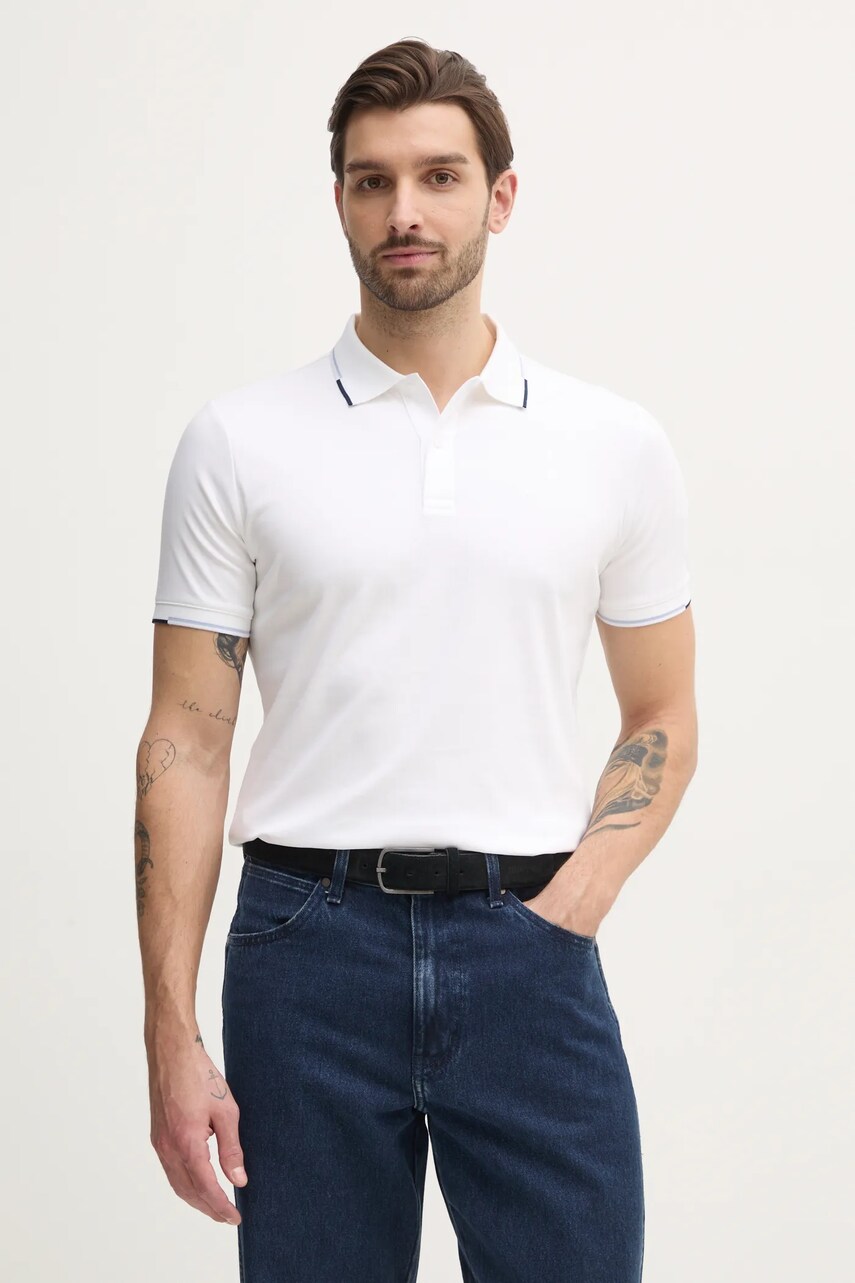 Levně Bavlněné polo tričko Calvin Klein bílá barva, K10K114130