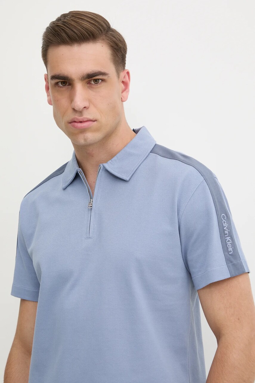 Levně Bavlněné polo tričko Calvin Klein Jeans modrá barva, J30J327240