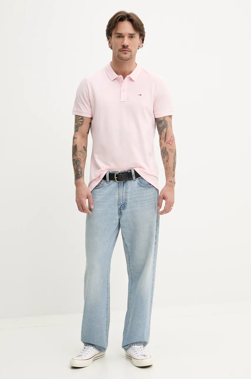 Хлопковое поло Tommy Jeans мужское цвет розовый однотонное DM0DM20676 Хлопковое поло Tommy Jeans мужское цвет розовый однотонное DM0DM20676
