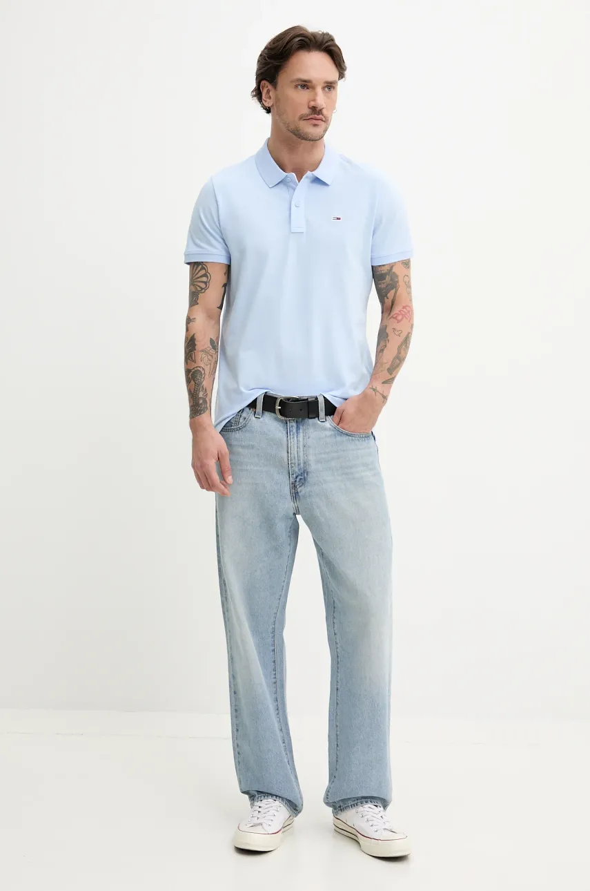 Хлопковое поло Tommy Jeans мужское однотонное DM0DM20676 Хлопковое поло Tommy Jeans мужское однотонное DM0DM20676