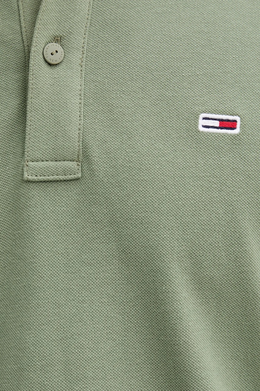 Бавовняне поло Tommy Jeans чоловіче колір зелений однотонне DM0DM20676 