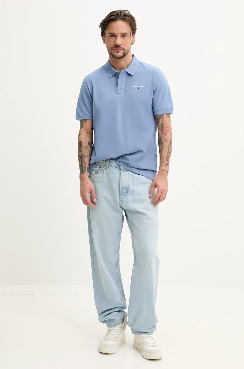 Хлопковое поло Tommy Jeans мужское однотонное DM0DM20914 Хлопковое поло Tommy Jeans мужское однотонное DM0DM20914