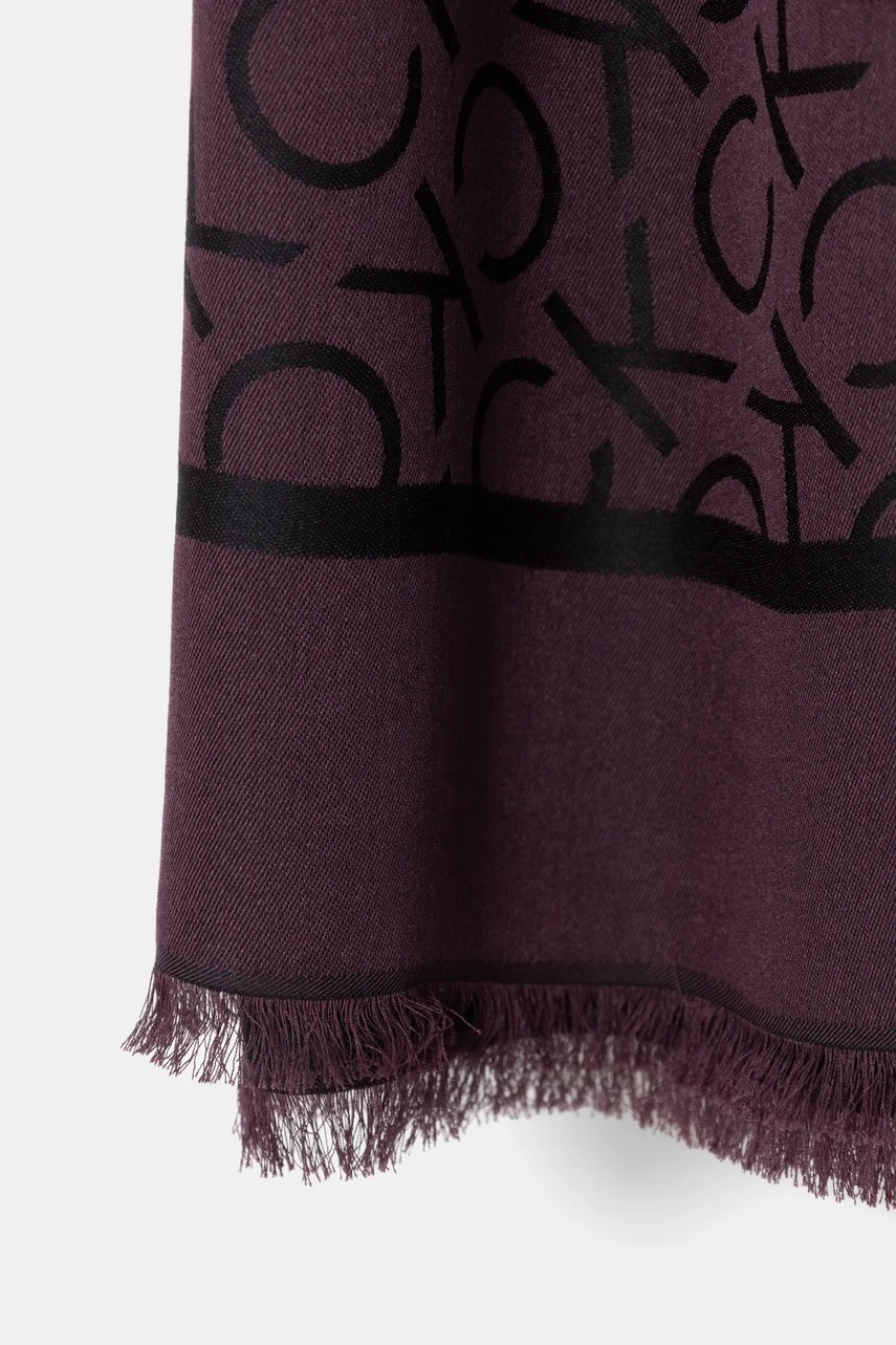 Платок Calvin Klein женский цвет чёрный узор K60K612880 Платок Calvin Klein женский цвет чёрный узор K60K612880