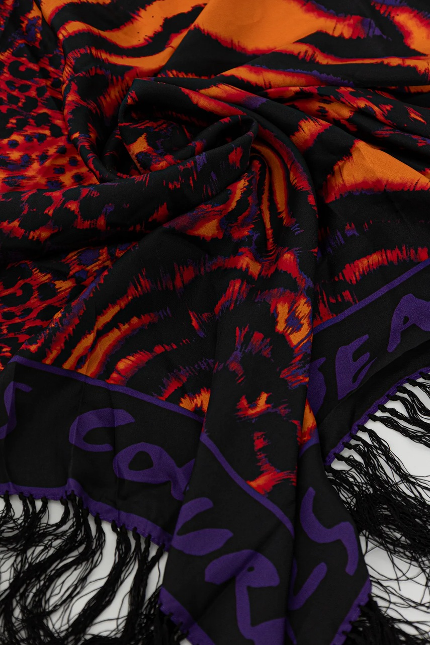 Шелковый платок Versace Jeans Couture узор 78HA7H03 ZG358 Шелковый платок Versace Jeans Couture узор 78HA7H03 ZG358