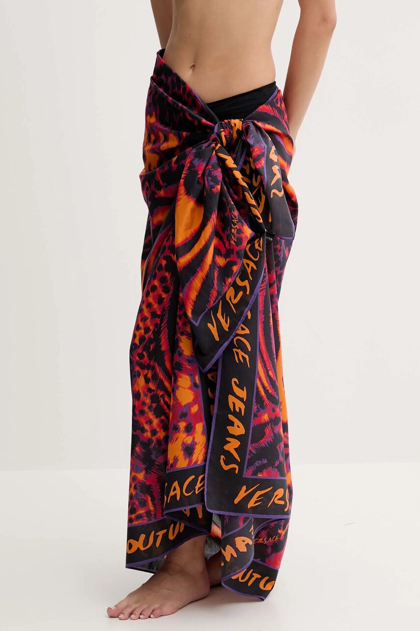 Versace Jeans Couture pareo cu conținut de mătase culoarea negru, 78HA7H04 ZG359