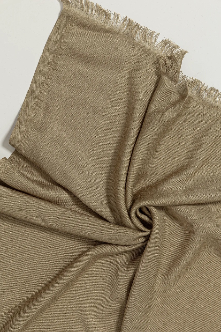 Шарф Sisley женский цвет зелёный однотонный 6HIKWU024 Шарф Sisley женский цвет зелёный однотонный 6HIKWU024