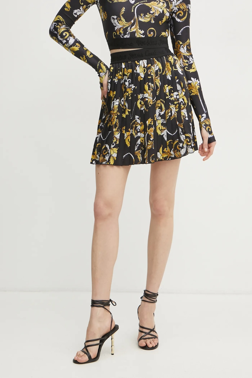 Versace Jeans Couture fusta culoarea negru, mini, evazati, 78HAE820 NS574 Versace Jeans Couture fusta culoarea negru, mini, evazati, 78HAE820 NS574