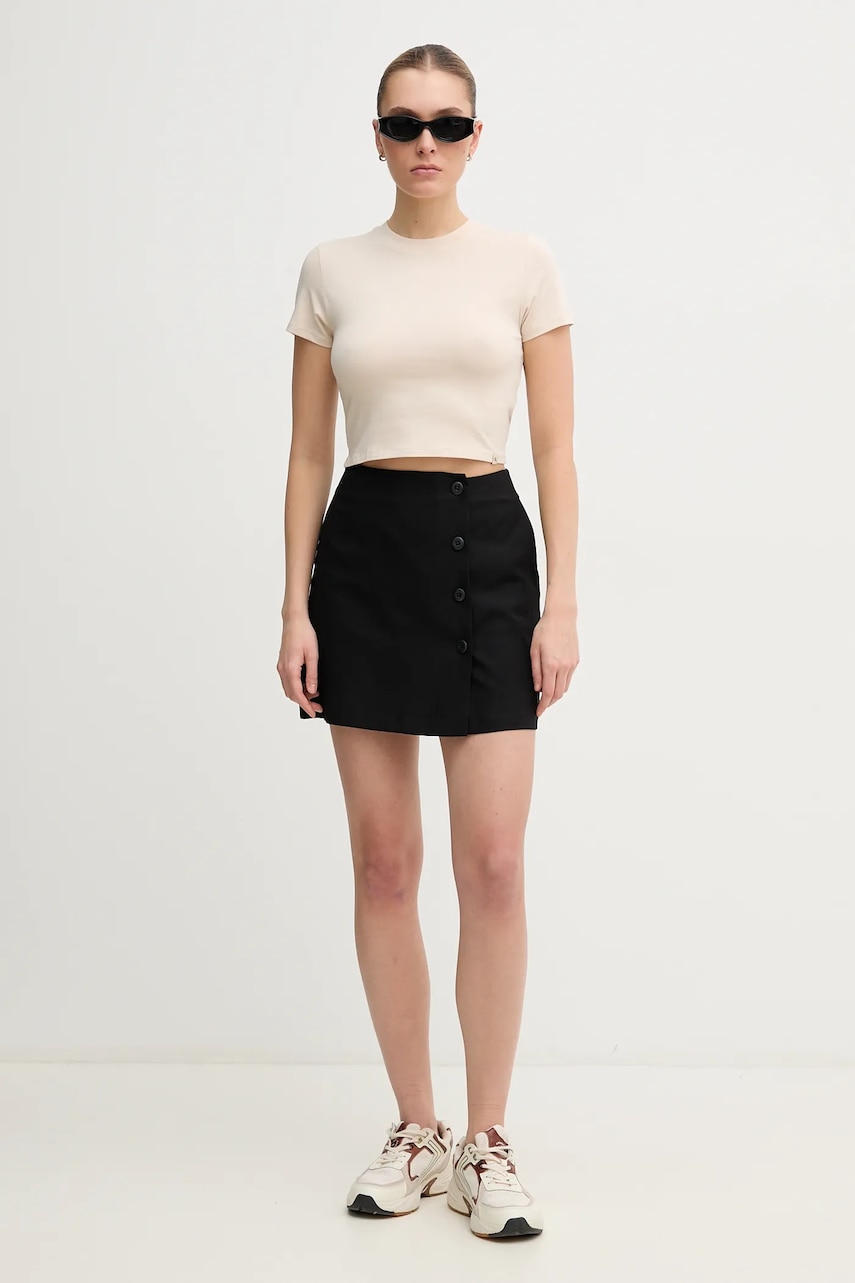 Юбка Calvin Klein Jeans цвет чёрный mini расклешённая J20J225328 Юбка Calvin Klein Jeans цвет чёрный mini расклешённая J20J225328