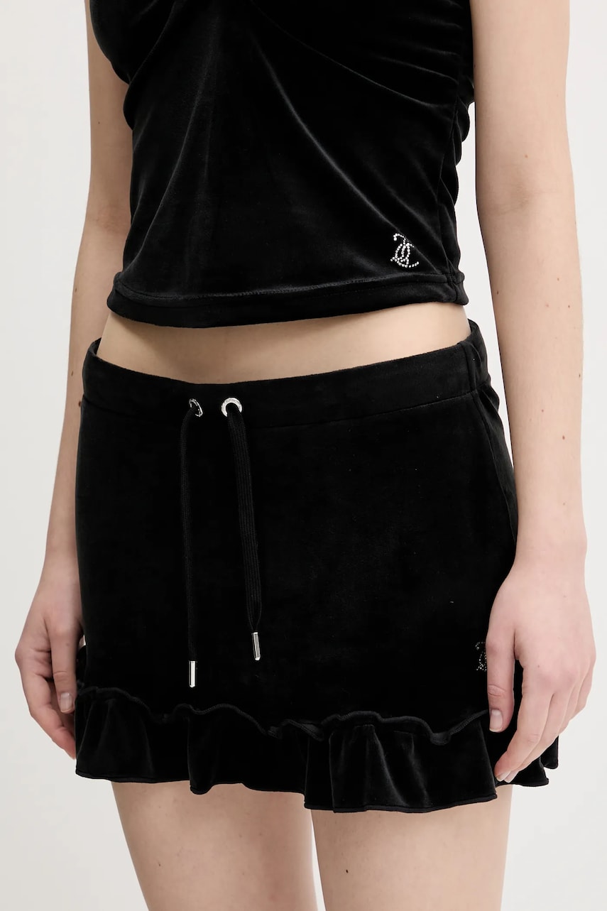 Juicy Couture fustă de catifea RUFFLE culoarea negru, mini, evazati, JCWGS125328 Juicy Couture fustă de catifea RUFFLE culoarea negru, mini, evazati, JCWGS125328