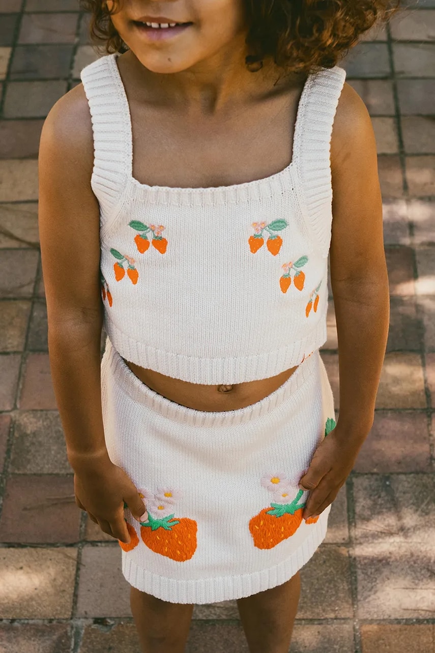 Tinycottons fusta din bumbac pentru copii STRAWBERRIES SKIRT culoarea bej, mini, drept, SS25-305 Tinycottons fusta din bumbac pentru copii STRAWBERRIES SKIRT culoarea bej, mini, drept, SS25-305
