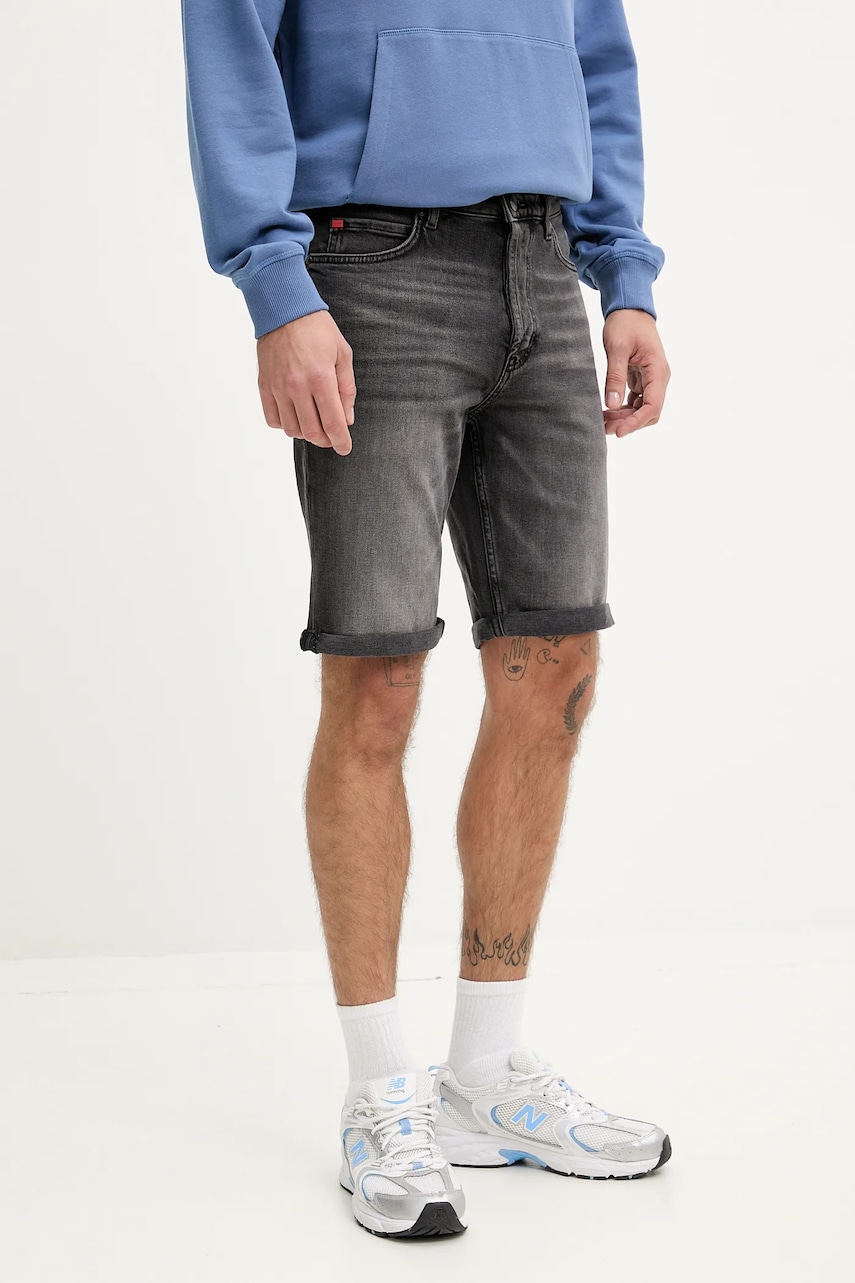 HUGO pantaloni scurti jeans barbati, culoarea gri, 50539932