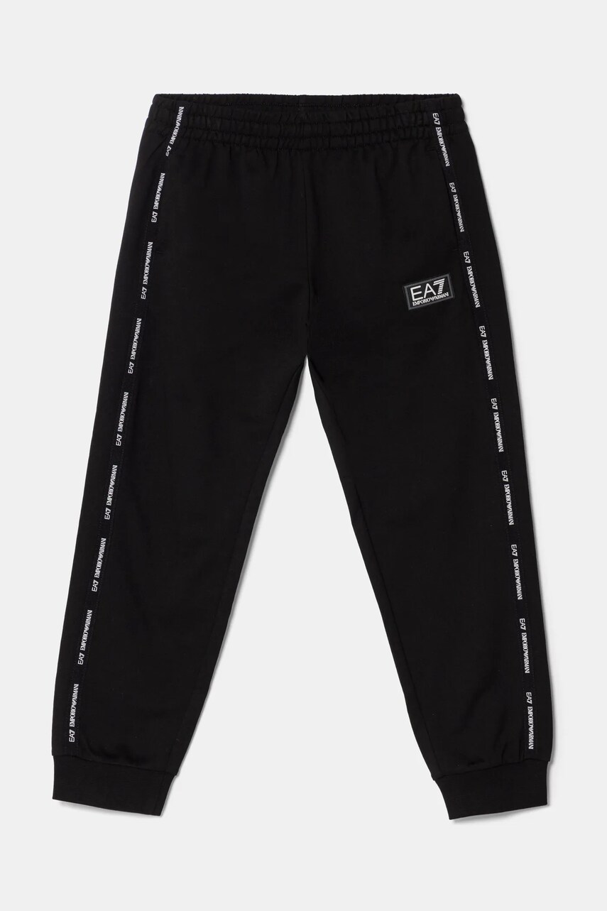Levně Dětské bavlněné tepláky EA7 Emporio Armani černá barva, s potiskem, 7B000058 AF10380