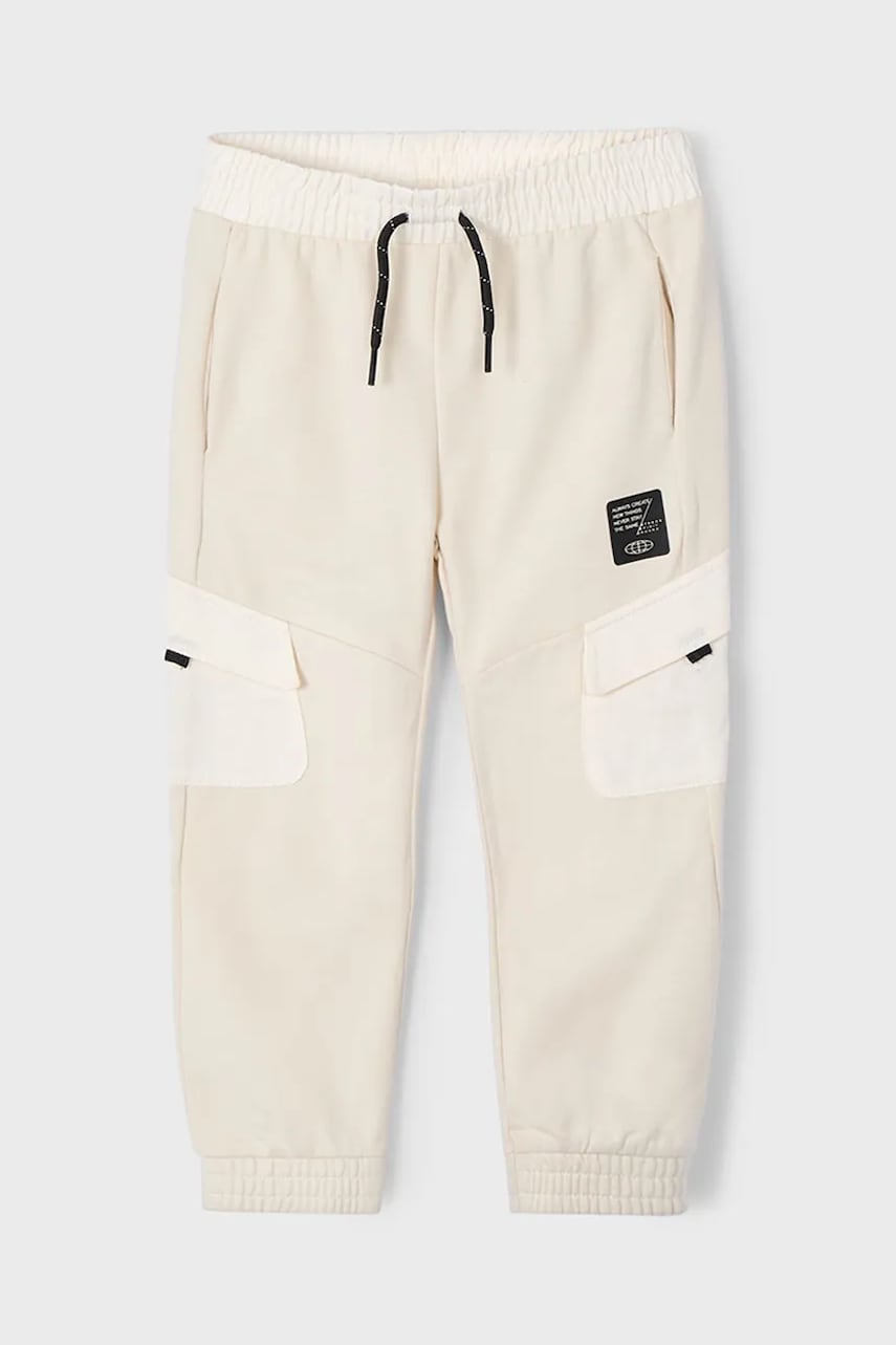 Mayoral pantaloni de trening pentru copii cargo culoarea bej, uni, 3570 Mayoral pantaloni de trening pentru copii cargo culoarea bej, uni, 3570