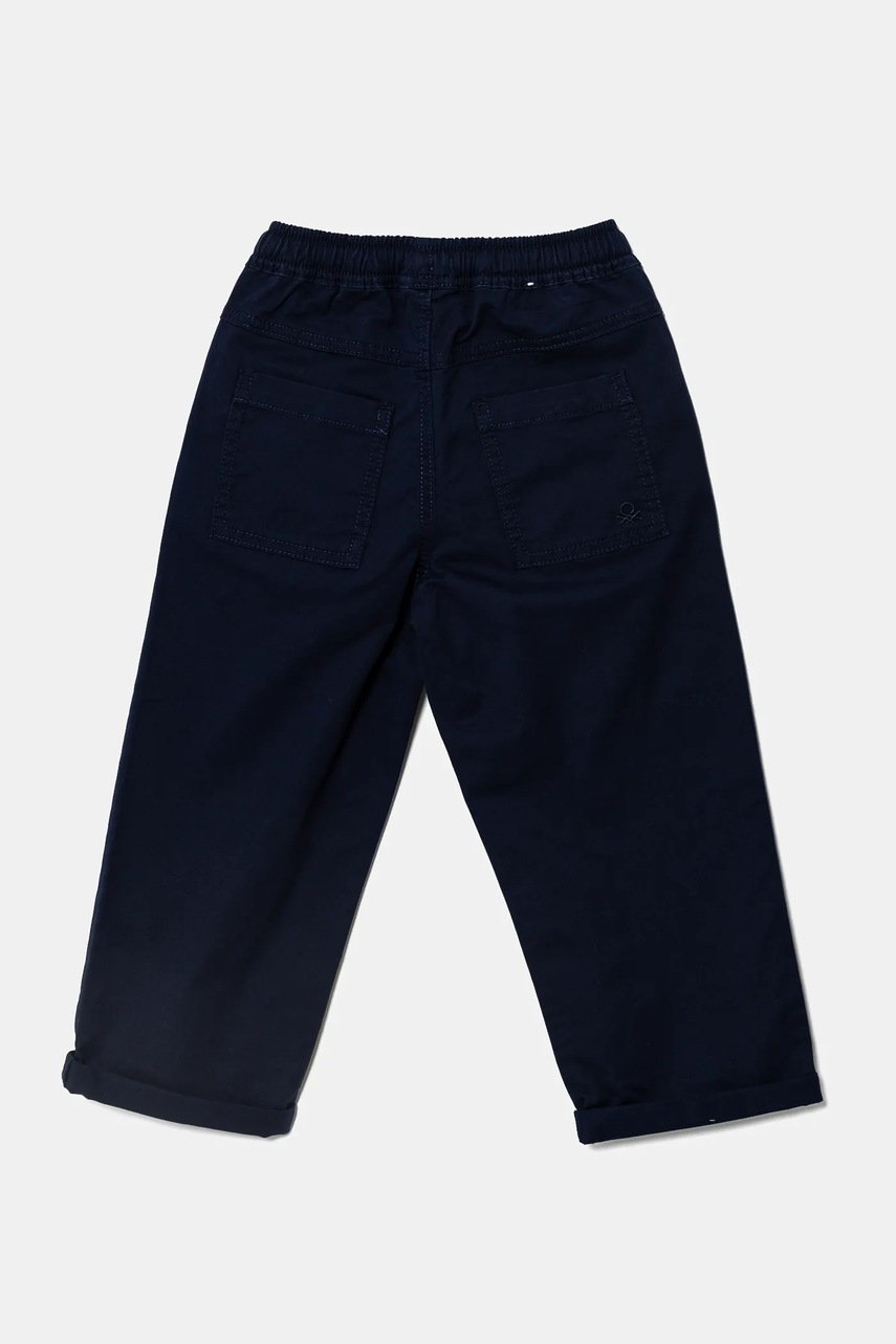 Детские брюки United Colors of Benetton цвет синий однотонные 4T48GF026 Детские брюки United Colors of Benetton цвет синий однотонные 4T48GF026