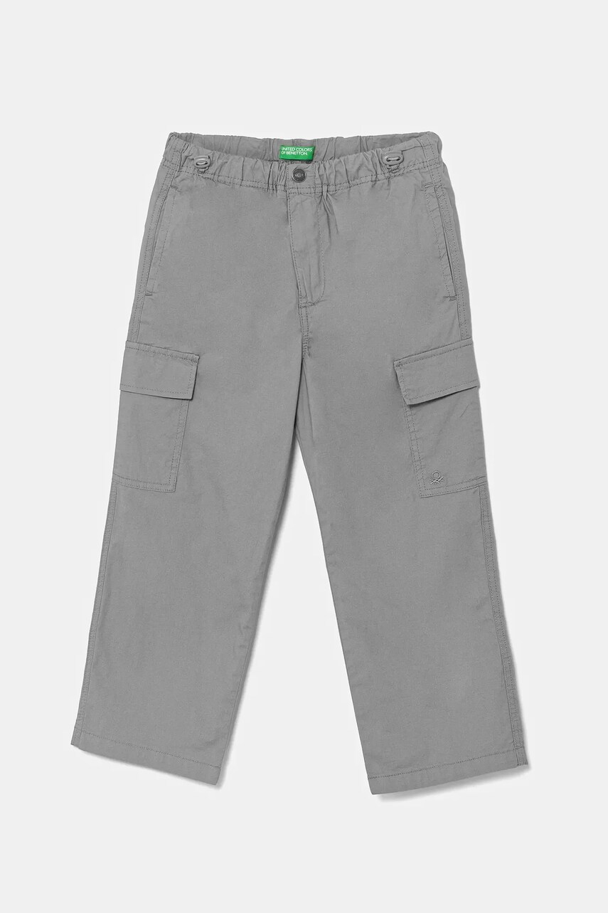 United Colors of Benetton pantaloni copii culoarea gri, neted, 4L2VCF04I United Colors of Benetton pantaloni copii culoarea gri, neted, 4L2VCF04I