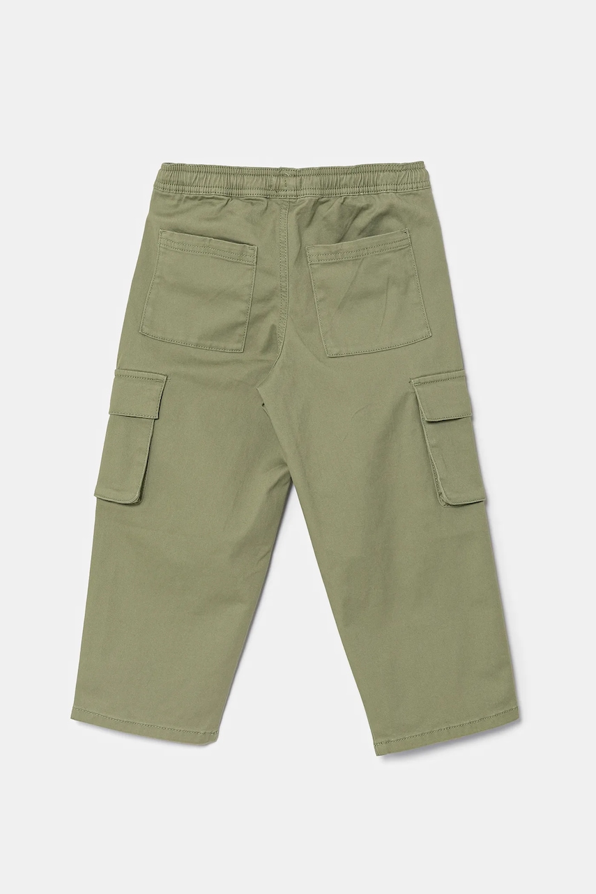 Детские брюки United Colors of Benetton цвет зелёный однотонные 4TCGGF02B Детские брюки United Colors of Benetton цвет зелёный однотонные 4TCGGF02B