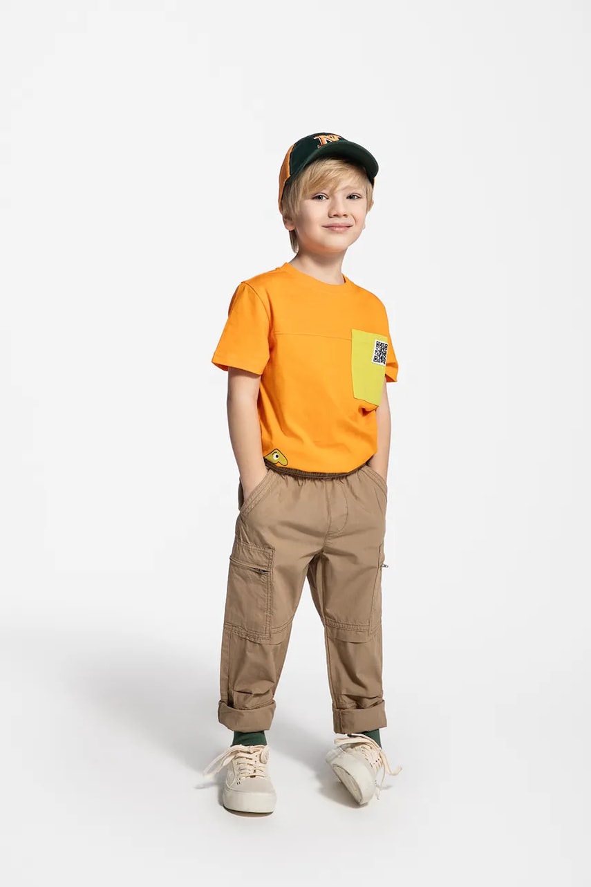 Coccodrillo pantaloni de bumbac pentru copii culoarea maro, neted, MONOCHROME BOY KIDS Coccodrillo pantaloni de bumbac pentru copii culoarea maro, neted, MONOCHROME BOY KIDS